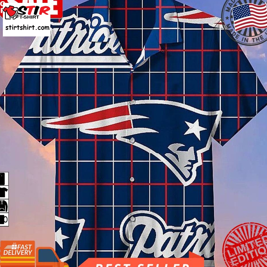 New England Patriots Striped Nfl Hawaiian Graphic Print Short Sleeve Hawaiian Shirt Size S   5Xl  New England Patriots 