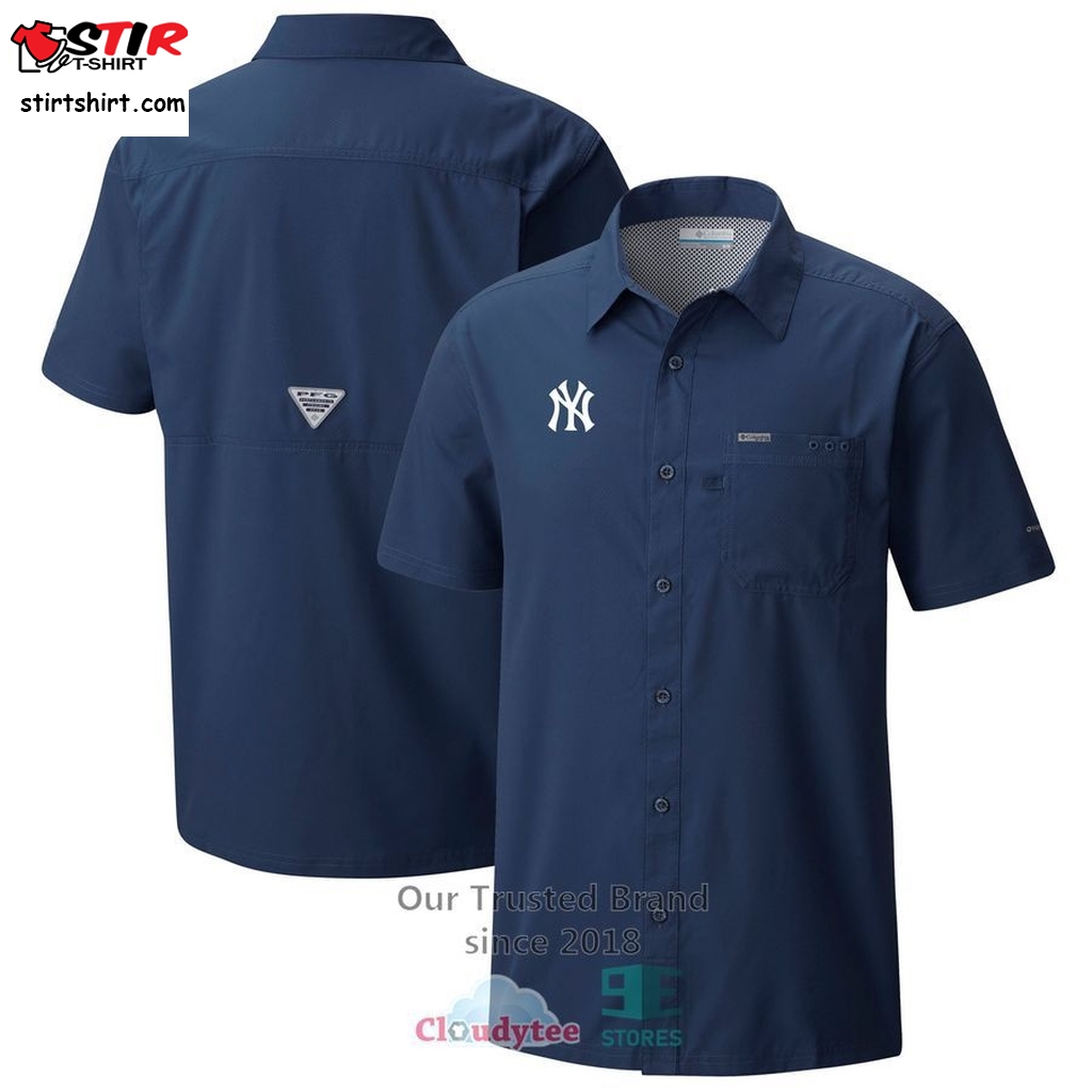 New York Yankees Columbia Slack Tide Camp Navy Hawaiian Shirt    