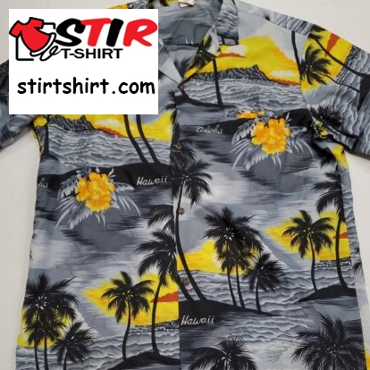 Hawaiian Button Up Polyester Short Sleeve Hawaiian Shirt Large Good Condition
