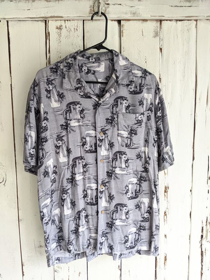 Beer Mug Print Hawaiian Shirt, Men's Breezy Button Up, Size Xlarge, Grey Ocean Colors, Hawaiiana Wear, Retro Island Shirt, Palm Trees StirtShirt